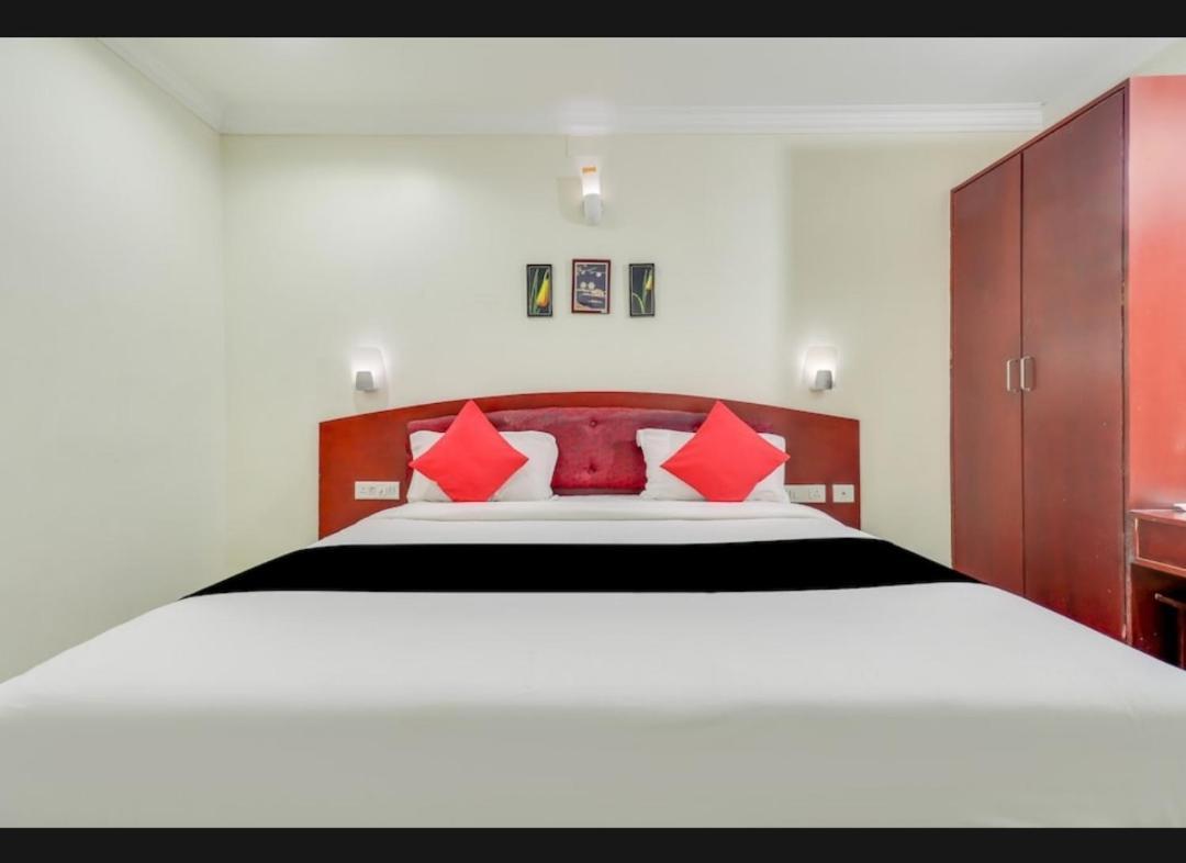 Hotel Balini Madurai Exteriör bild